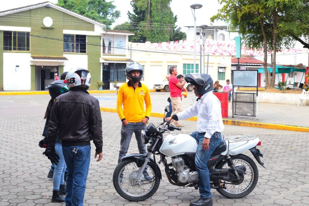  Gobierno Municipal y HONDA realizan cursos de conducción de motocicletas – Gobierno Municipal de Tuxtepec